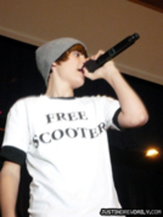 14997161_IZUKNVPQZ[1] - Justin  Bieber