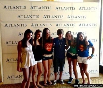 16670242_NKFAROQQB[1] - Justin  Bieber