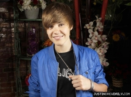 16672680_HXYAYHNLJ[1] - Justin  Bieber