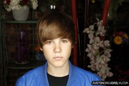 16672682_QPBSAQJTB[1] - Justin  Bieber