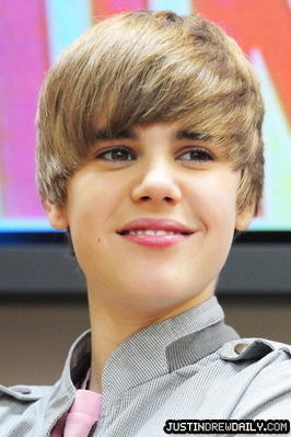 16712509_XNUQCPGTX[1] - Justin  Bieber