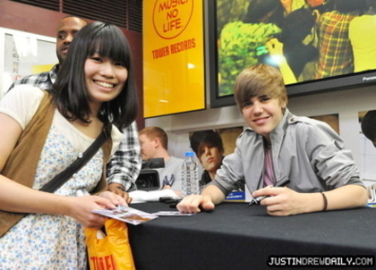 16712516_ICZRKUYWT[1] - Justin  Bieber