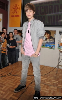 16712530_DCINHMCLY[1] - Justin  Bieber