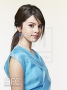 LPKZZPDUEHWNBCTNZXR - 0 poze care imi plac mult cu selena gomez