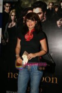 thumb_Arzoo Govitrikar at Twilight premiere in PVR, Mumbai on 9th Dec 2009 (4) - Ghar Ek Sapnaa