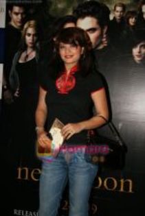 thumb_Arzoo Govitrikar at Twilight premiere in PVR, Mumbai on 9th Dec 2009 (5) - Ghar Ek Sapnaa