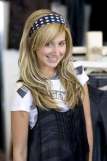 Ashley Tisdale - poze cu actritele mele preferate