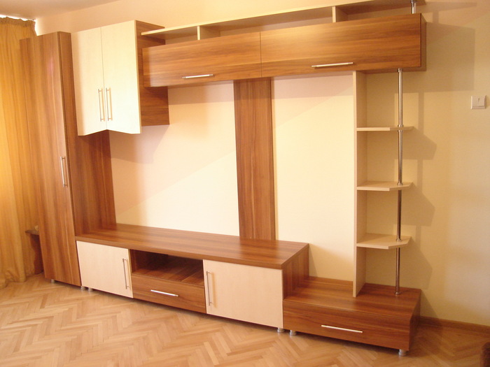 DSC00102; nuanta: merano si mesteacan
