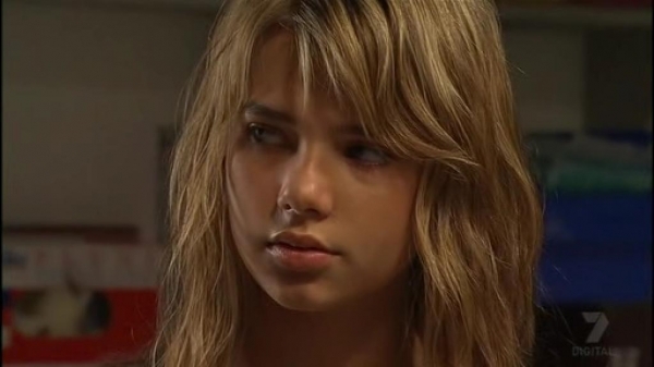 normalcapture021ug1 - poze cu indiana evans