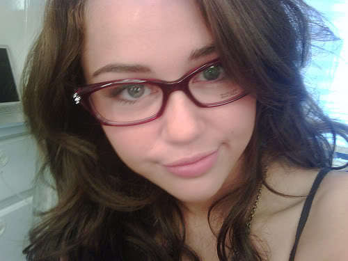 MileyCyrus; ochelari
