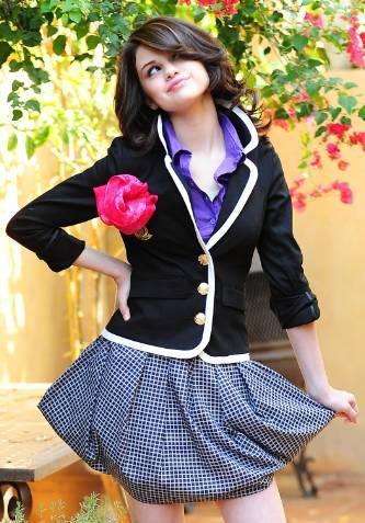 Selena_Gomez_1252601717_3