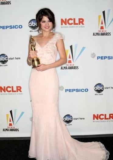 Selena_Gomez_1255979697_3 - poze cu selena gomez