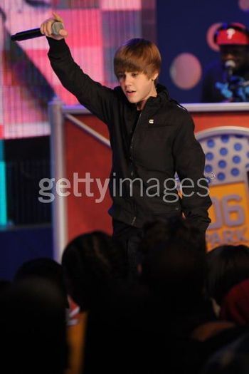 16843792_IVMEEJEAD[1] - Justin  Bieber