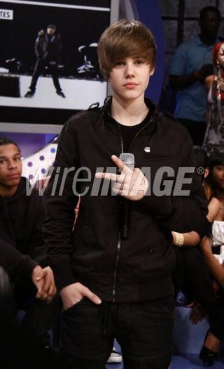 16843799_BVKIKBMYA[1] - Justin  Bieber