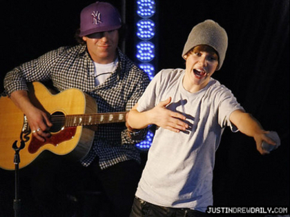 16843907_IGVSBVKZV[1] - Justin  Bieber
