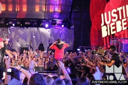 16650058_MGMIAEANL[1] - Justin  Bieber