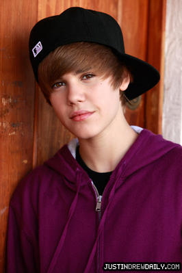 16696408_IIHFOPYGL[1] - Justin  Bieber