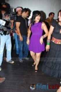 12210821_MGDKLOWGJ - choti bahu