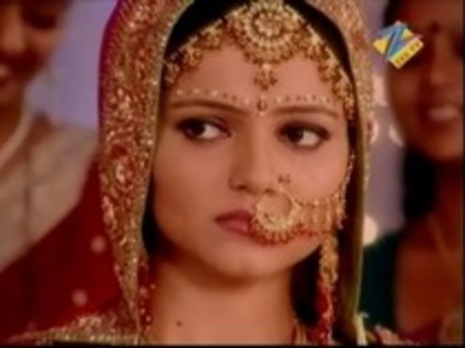 12211054_YWEWCUGHS - choti bahu