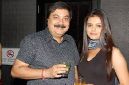 12211108_EMMZYJLYX - choti bahu