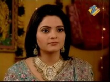 12211051_KFNXYFXKD - choti bahu