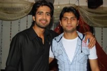12211089_YFVVEXRMM - choti bahu