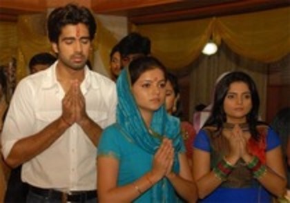 12211204_BVDSIZKRS - choti bahu