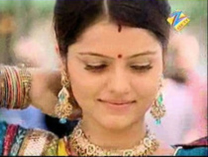 12527208_QUCAIBMBW - choti bahu