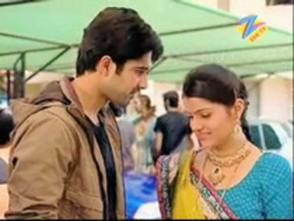 12527343_AFKBPOUVI - choti bahu