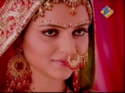 12211021_HROTIQCWG - choti bahu