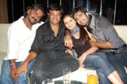 12211103_LYSFWYLFP - choti bahu