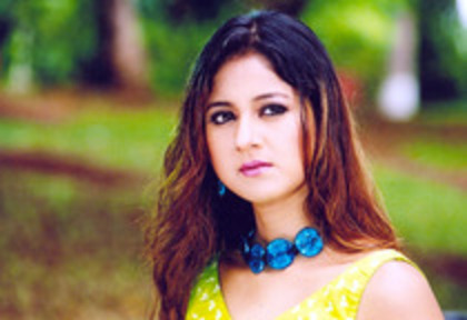 12211160_GOLULHMHR - choti bahu