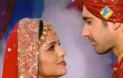 12212143_GFAQQGGTP - choti bahu