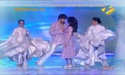 12526864_ZATKDDNRE - choti bahu