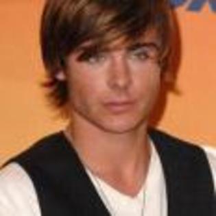 Zac-Efron-1204996203