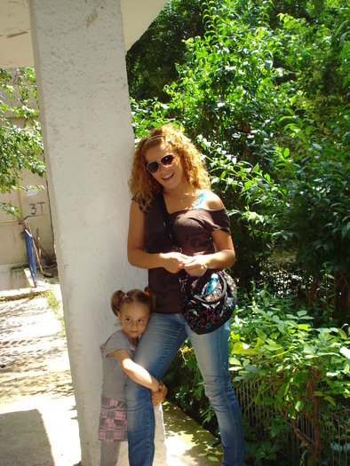SA TE TI BINE MAMA,CA TE SUFLA VINTUL! - NEPOATA MEA DELIUTZA