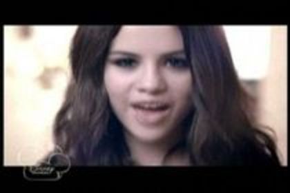 16966137_OADSVIPHJ - 0 Selena Gomez round round