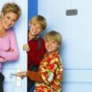 The_Suite_Life_of_Zack_and_Cody_1263824100_2_2005