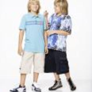 The_Suite_Life_of_Zack_and_Cody_1224693682_4_2005 - zack si cody ce viata  minunata