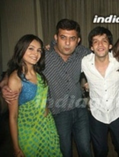 12669601_BIDBQPCXO - kakul-anesha kapoor