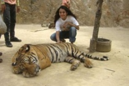 12737785_UIMXXZLYV - kakul-anesha kapoor