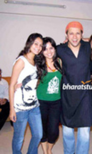 12737792_CGNVEQELG - kakul-anesha kapoor