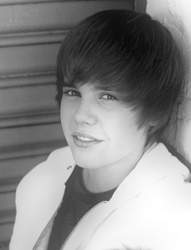 15689366_SYSXCLNLB[2] - Justin  Bieber