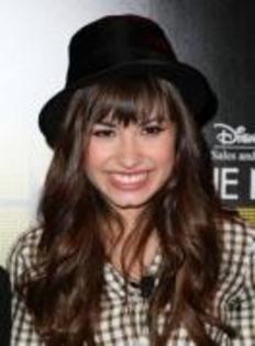 EXPNLFFHOFIIYQUXMYP - demi lovato