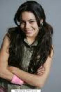 A2Q62UYC - vanessa  hudgens