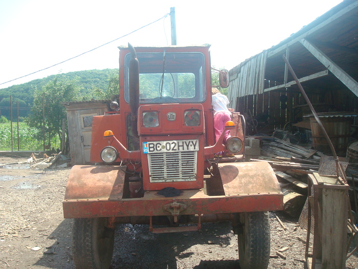 DSC03137 - vand tractor u650 cu plug S-A VANDUT