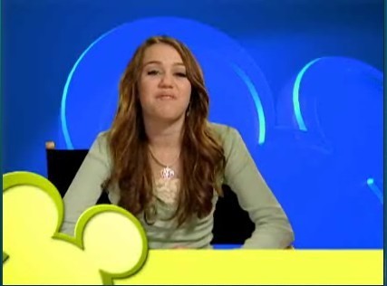 miley2 - Miley Cyrus Disneychannelcom Intro-00