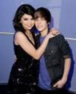 bdghngjndgjrfjrfjhj - selena gomez si justin biebear