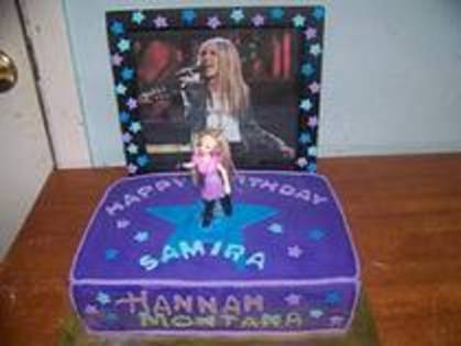 ZUUCWWIEPGZRERKFTSU - tort cu hannah montana