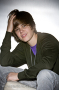 16754474_PVYVYLOJS - justin bieber
